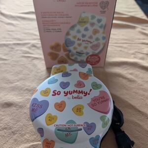 So Yummy By Bella Mini Dunker Waffle Maker with Pastel Heart Accent